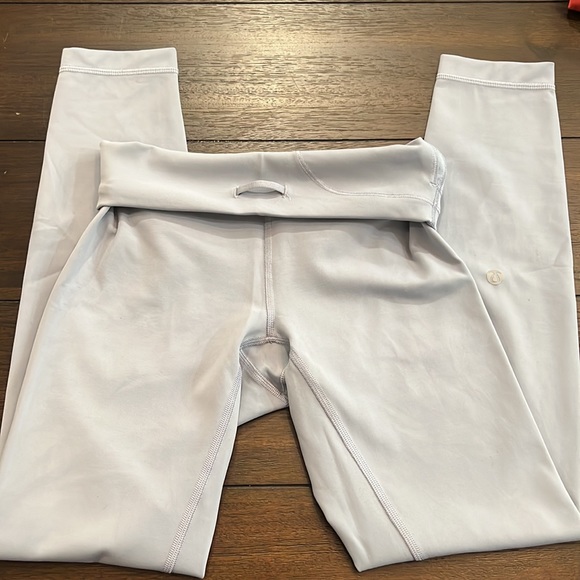 Lululemon Wunder-Train Leggings, 25” - Picture 3 of 4
